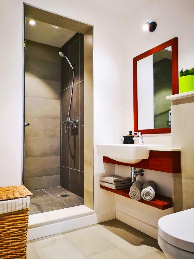 Apartment 103, Ebene Square *