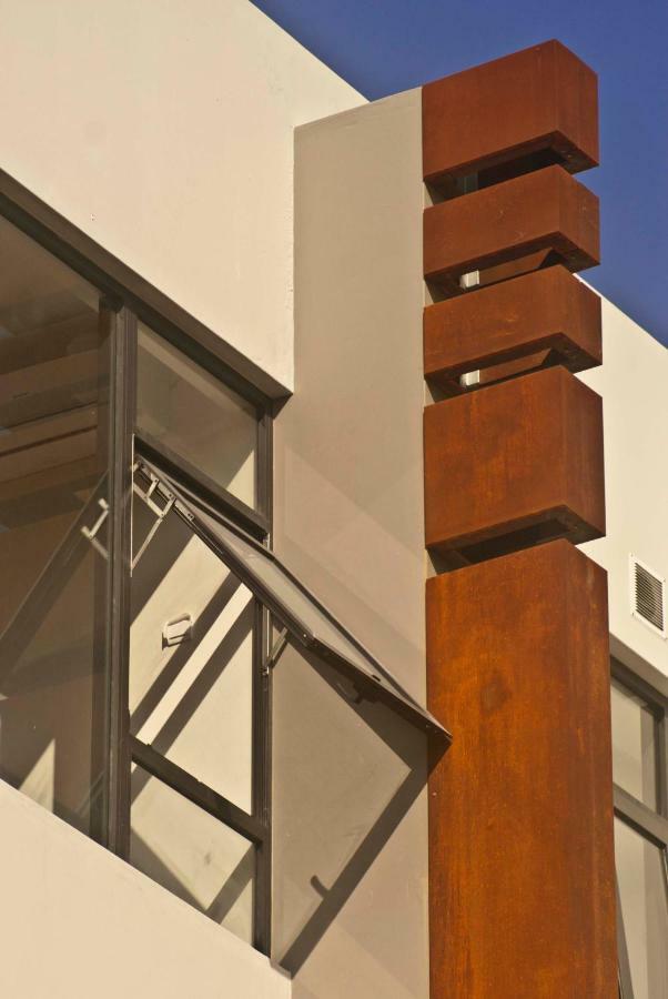 103, Ebene Square *
